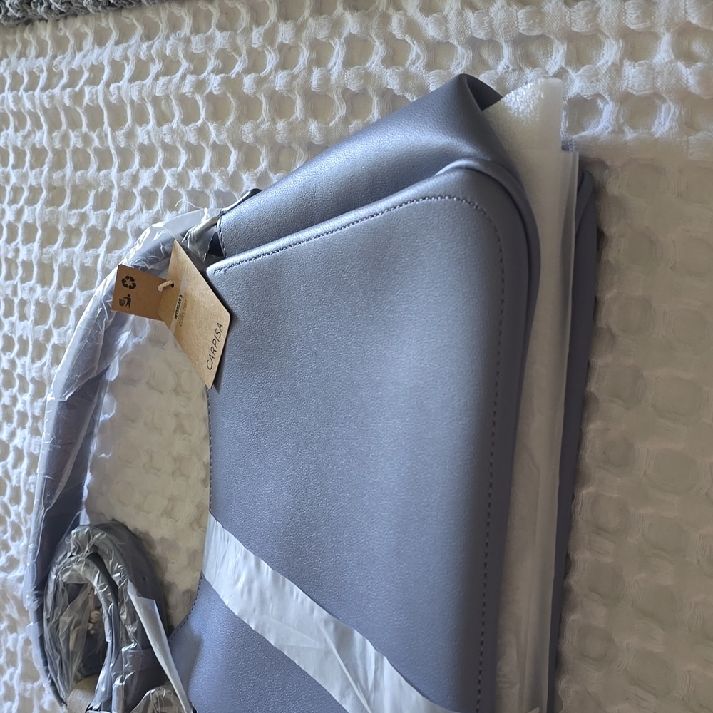 Purse - Picture 4 of 9